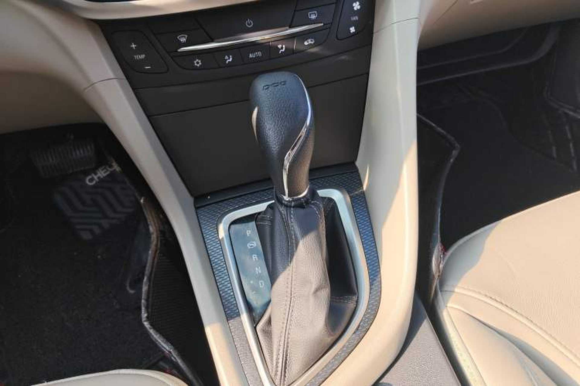 Used Buick GT 2019 15T Dual-Clutch Connected Elite Model China VI Gear Lever