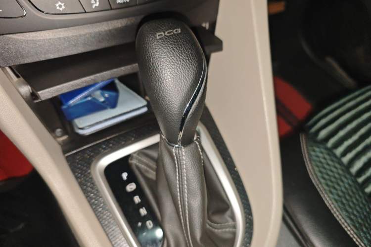 Used Buick GT 2019 15T Dual-Clutch Connected Elite Model China VI Gear Lever