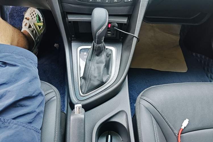 Used Buick GT 2019 18T Automatic Connected Elite Model China VI Standard Gear Lever