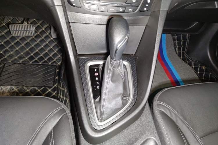 Used Buick GT 2019 18T Automatic Connected Elite Model China VI Standard Gear Lever
