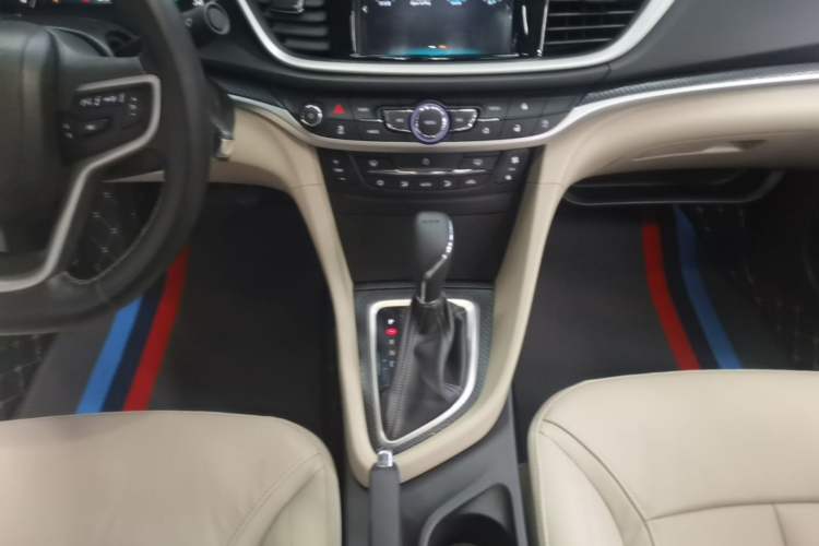 Used Buick GT 2019 15T Dual-Clutch Connected Elite Model China VI Gear Lever