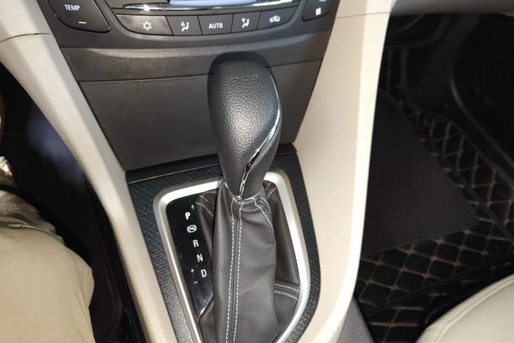 Used Buick GT 2019 15T Dual-Clutch Connected Elite Model China VI Gear Lever