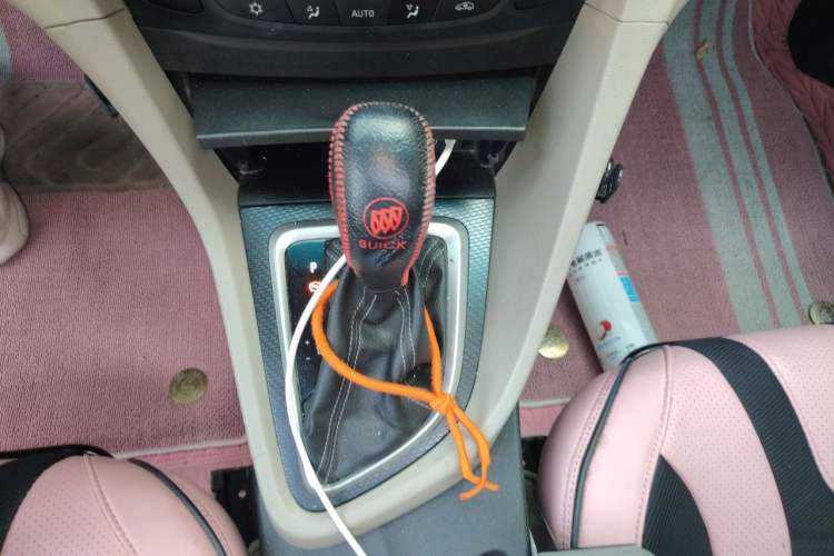 Used Buick GT 2019 15T Dual-Clutch Connected Elite Model China VI Gear Lever