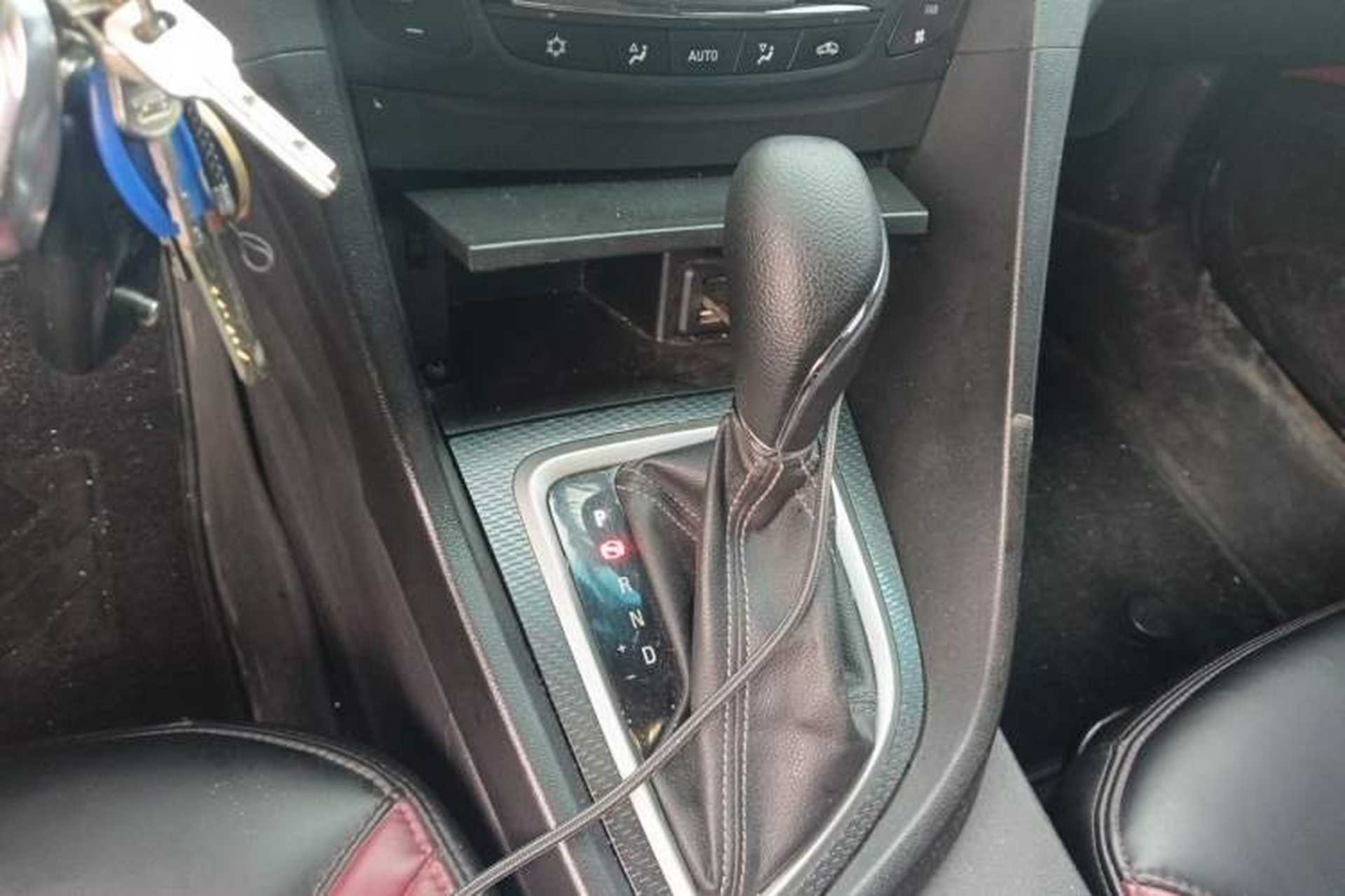Used Buick GT 2019 18T Automatic Connected Elite Model China VI Standard Gear Lever