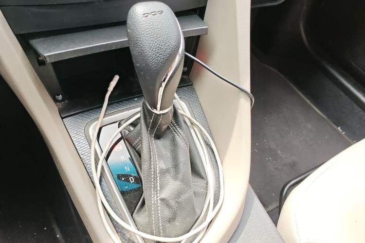 Used Buick GT 2019 15T Dual-Clutch Connected Elite Model China VI Gear Lever