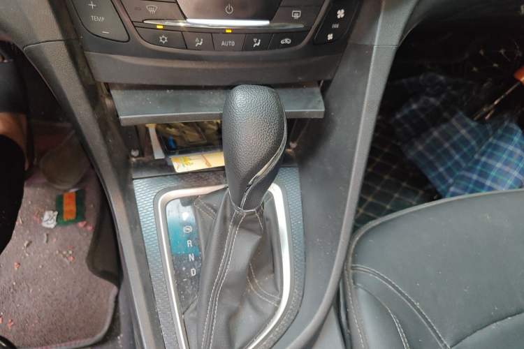Used Buick GT 2019 18T Automatic Connected Elite Model China VI Standard Gear Lever