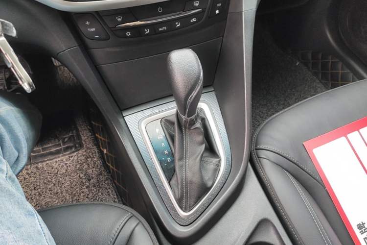 Used Buick GT 2019 18T Automatic Connected Elite Model China VI Standard Gear Lever