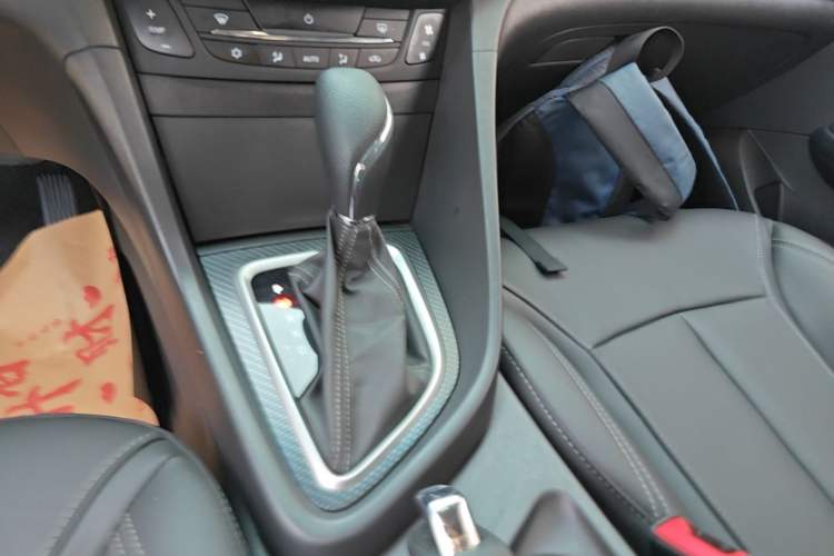 Used Buick GT 2019 18T Automatic Connected Elite Model China VI Standard Gear Lever