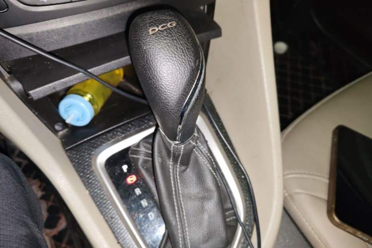 Used Buick GT 2019 15T Dual-Clutch Connected Elite Model China VI Gear Lever