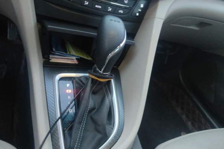 Used Buick GT 2019 15T Dual-Clutch Connected Elite Model China VI Gear Lever
