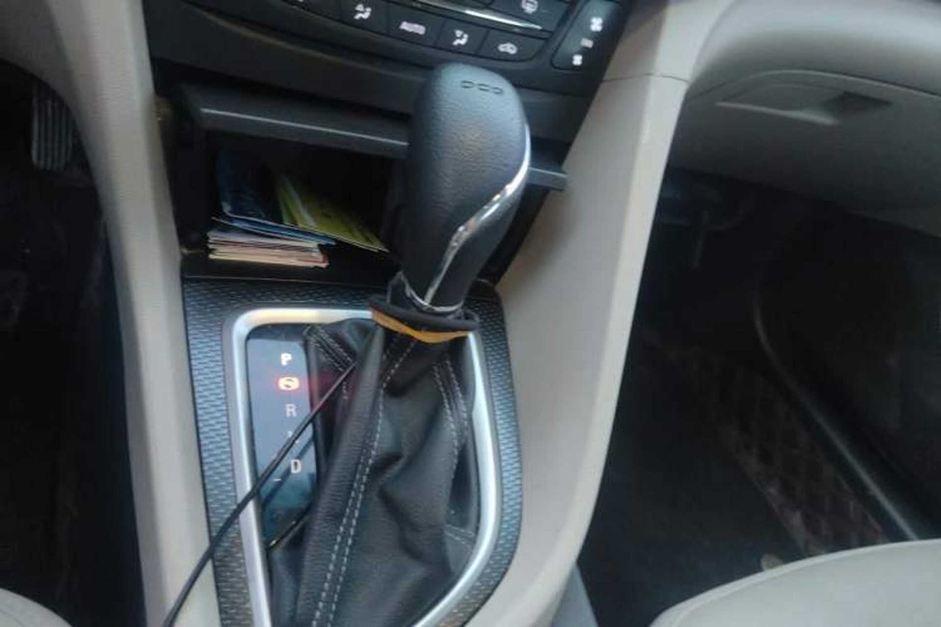 Used Buick GT 2019 15T Dual-Clutch Connected Elite Model China VI Gear Lever
