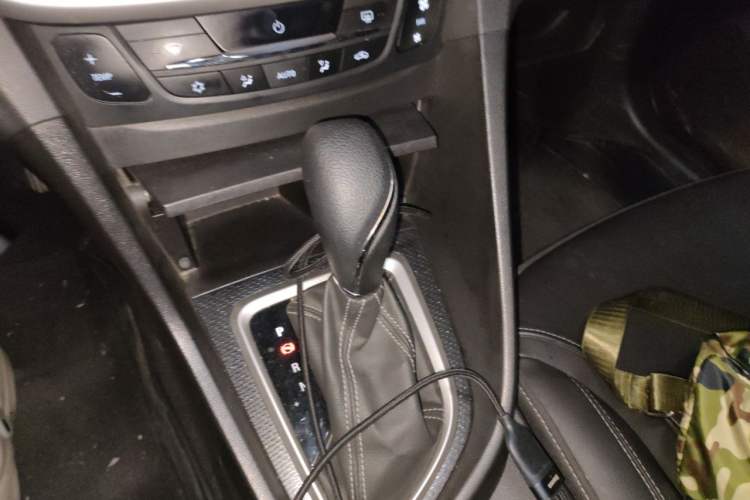 Used Buick GT 2019 18T Automatic Connected Elite Model China VI Standard Gear Lever
