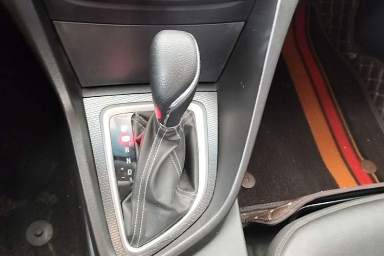 Used Buick GT 2019 18T Automatic Connected Elite Model China VI Standard Gear Lever