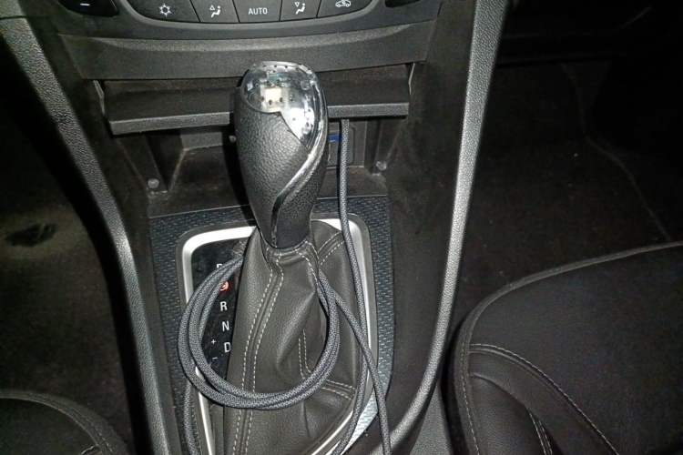 Used Buick GT 2019 18T Automatic Connected Elite Model China VI Standard Gear Lever