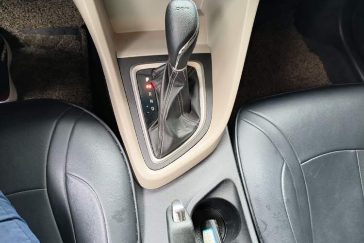 Used Buick GT 2019 15T Dual-Clutch Advanced Version China VI Standard Gear Lever