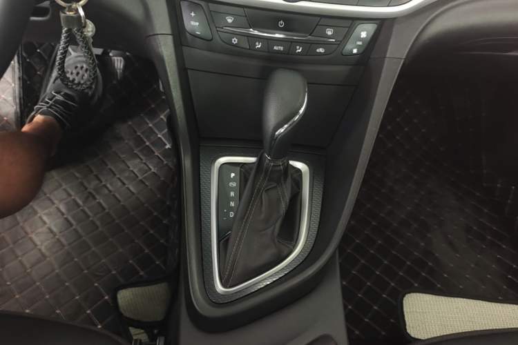 Used Buick GT 2019 18T Automatic Connected Elite Model China VI Standard Gear Lever