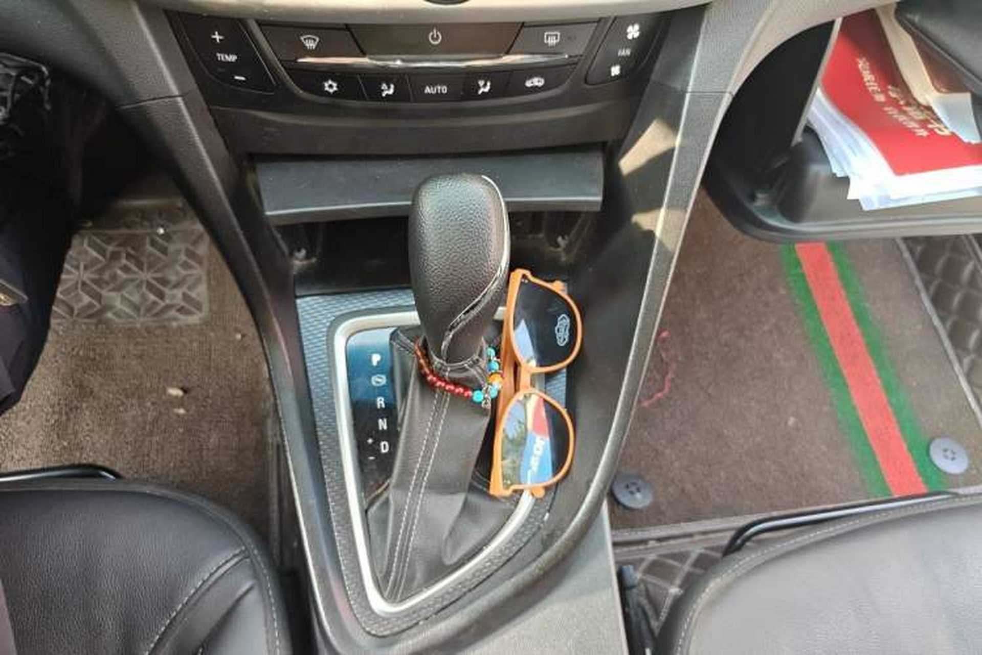 Used Buick GT 2019 18T Automatic Connected Elite Model China VI Standard Gear Lever