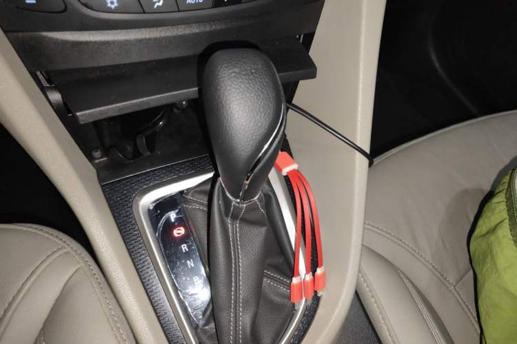 Used Buick GT 2019 15T Dual-Clutch Connected Elite Model China VI Gear Lever