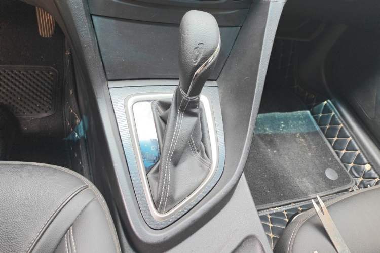 Used Buick GT 2019 18T Automatic Connected Elite Model China V Standard Gear Lever