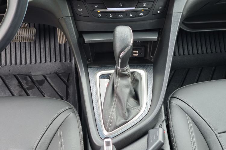 Used Buick GT 2019 18T Automatic Connected Elite Model China V Standard Gear Lever