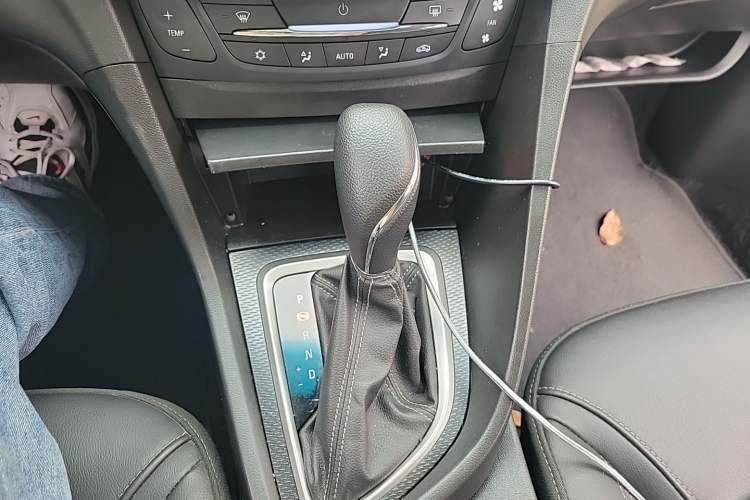 Used Buick GT 2019 18T Automatic Connected Elite Model China VI Standard Gear Lever