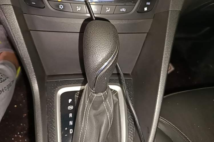 Used Buick GT 2019 18T Automatic Connected Elite Model China VI Standard Gear Lever