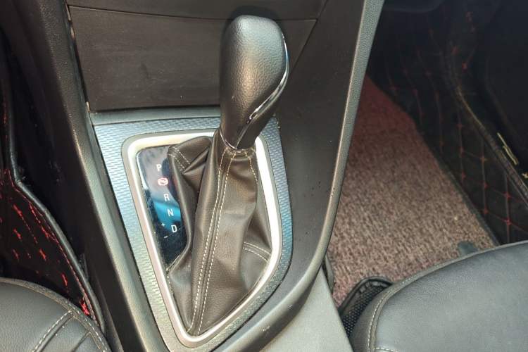 Used Buick GT 2019 18T Automatic Connected Elite Model China V Standard Gear Lever