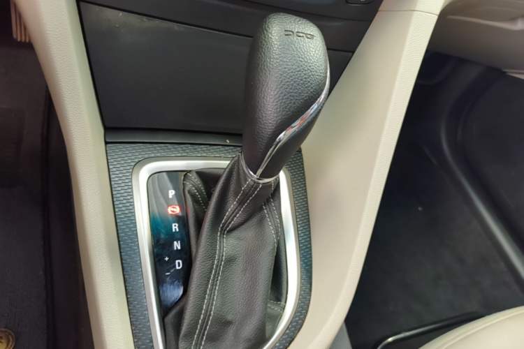 Used Buick GT 2019 15T Dual-Clutch Connected Elite Model China VI Gear Lever