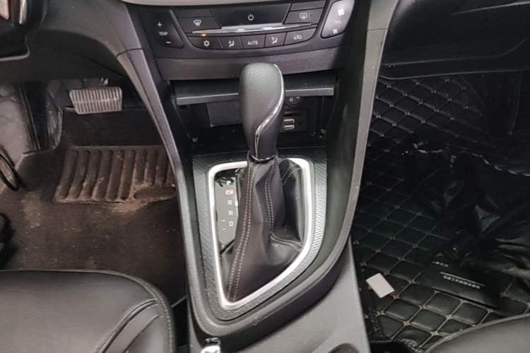 Used Buick GT 2019 18T Automatic Connected Elite Model China VI Standard Gear Lever