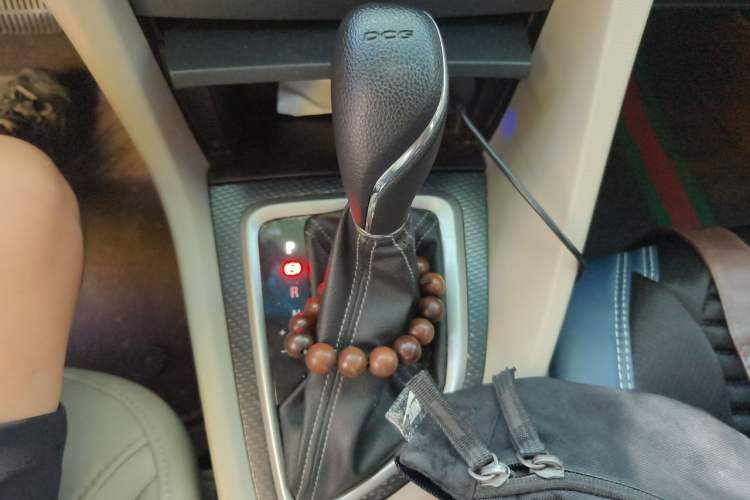 Used Buick GT 2019 15T Dual-Clutch Connected Elite Model China VI Gear Lever