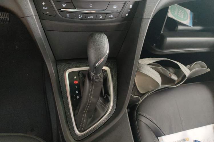 Used Buick GT 2019 18T Automatic Connected Elite Model China V Standard Gear Lever