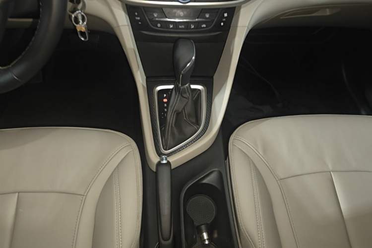 Used Buick GT 2019 15T Dual-Clutch Connected Elite Model China VI Gear Lever