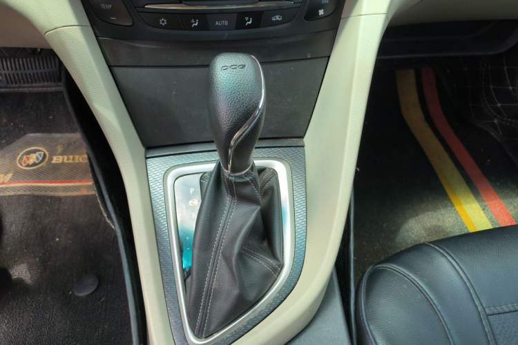 Used Buick GT 2019 15T Dual-Clutch Connected Elite Model China VI Gear Lever