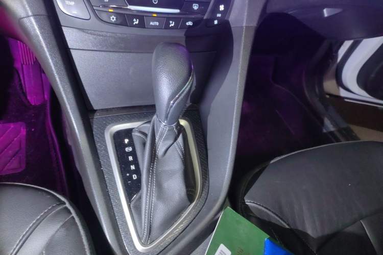 Used Buick GT 2019 18T Automatic Connected Elite Model China VI Standard Gear Lever