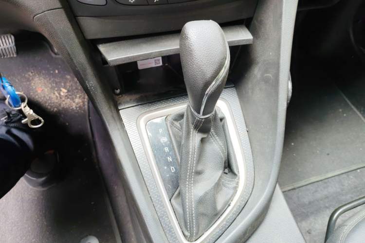 Used Buick GT 2019 18T Automatic Connected Elite Model China VI Standard Gear Lever
