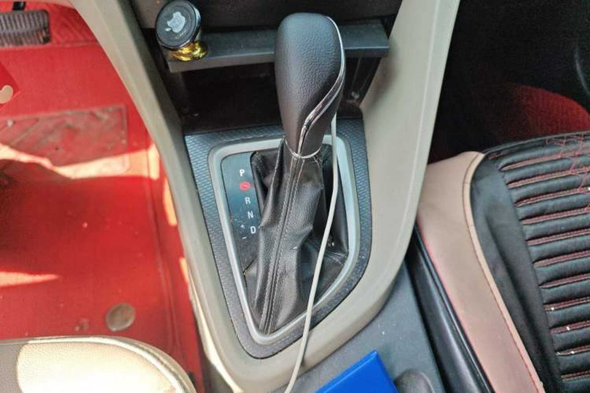 Used Buick GT 2019 15T Dual-Clutch Connected Elite Model China VI Gear Lever