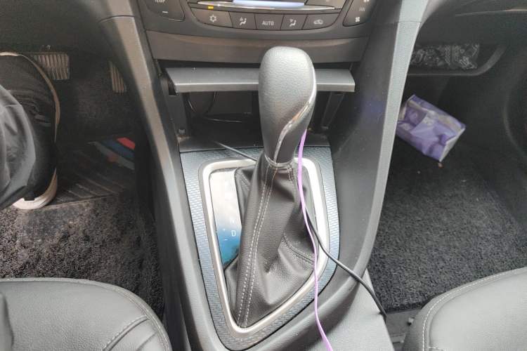 Used Buick GT 2019 18T Automatic Connected Elite Model China V Standard Gear Lever