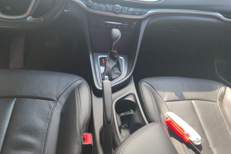 Used Buick GT 2019 18T Automatic Connected Elite Model China V Standard Gear Lever