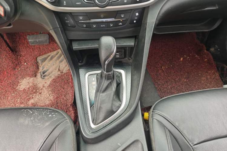 Used Buick GT 2019 18T Automatic Connected Elite Model China VI Standard Gear Lever
