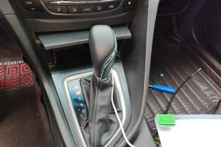 Used Buick GT 2019 18T Automatic Connected Elite Model China VI Standard Gear Lever