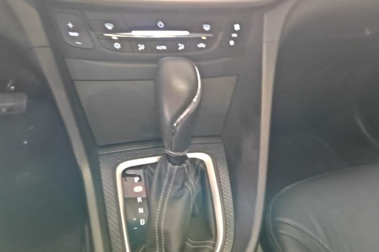 Used Buick GT 2019 18T Automatic Connected Elite Model China VI Standard Gear Lever