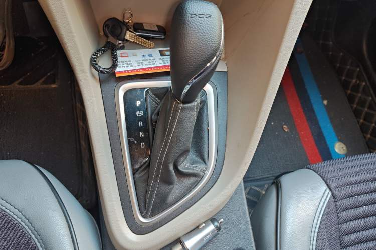 Used Buick GT 2019 15T Dual-Clutch Advanced Version China VI Standard Gear Lever