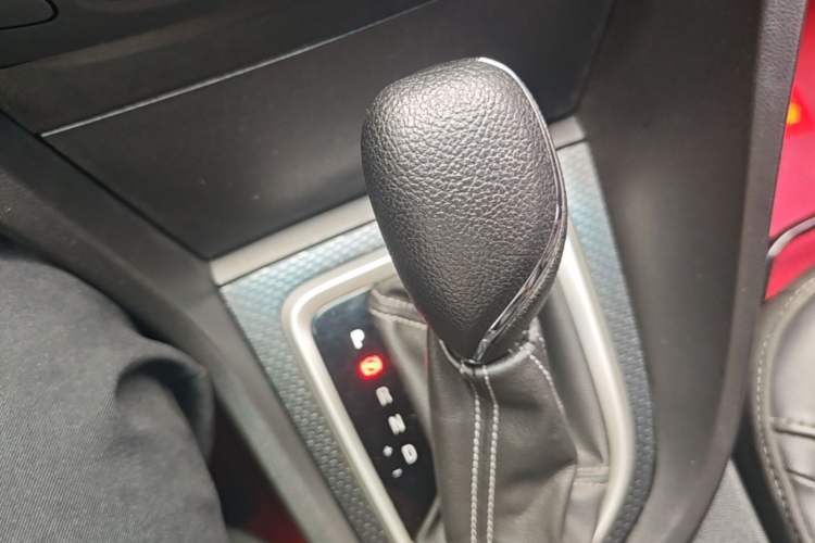 Used Buick GT 2019 18T Automatic Connected Elite Model China VI Standard Gear Lever