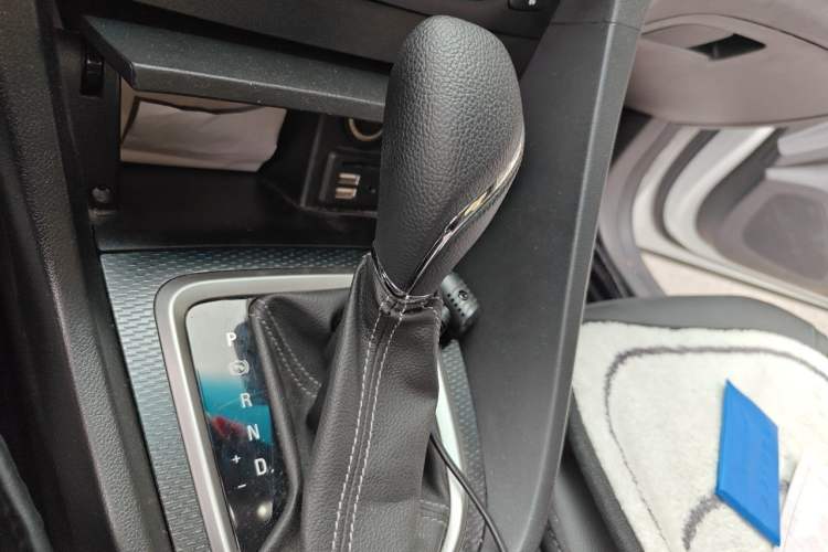 Used Buick GT 2019 18T Automatic Connected Elite Model China V Standard Gear Lever