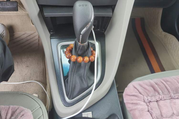 Used Buick GT 2019 15T Dual-Clutch Connected Elite Model China VI Gear Lever