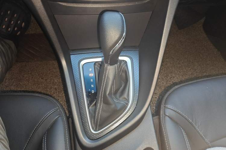 Used Buick GT 2019 18T Automatic Connected Elite Model China VI Standard Gear Lever