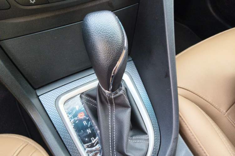 Used Buick GT 2019 18T Automatic Connected Flagship Version China VI Standard Gear Lever
