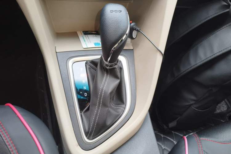 Used Buick GT 2019 15T Dual-Clutch Advanced Version China VI Standard Gear Lever