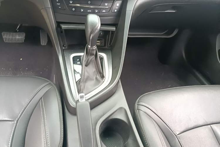 Used Buick GT 2019 18T Automatic Connected Elite Model China VI Standard Gear Lever