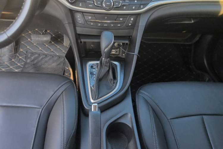Used Buick GT 2019 18T Automatic Connected Elite Model China VI Standard Gear Lever